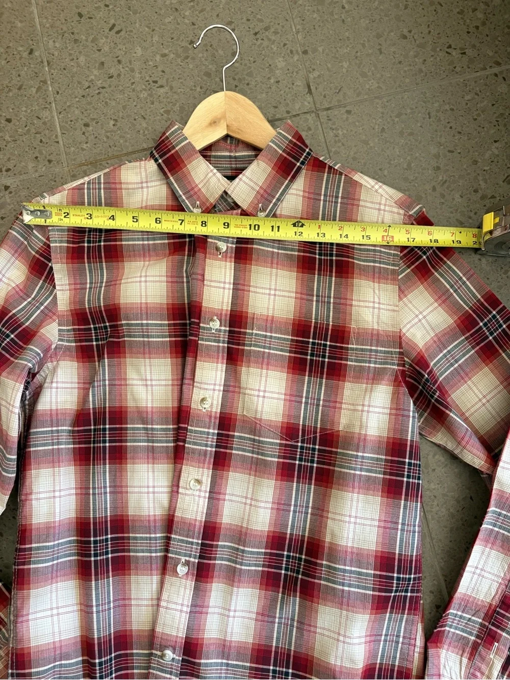 Banana Republic Red and White Plaid Button-Down Shirt - Slim Fit Untucked
